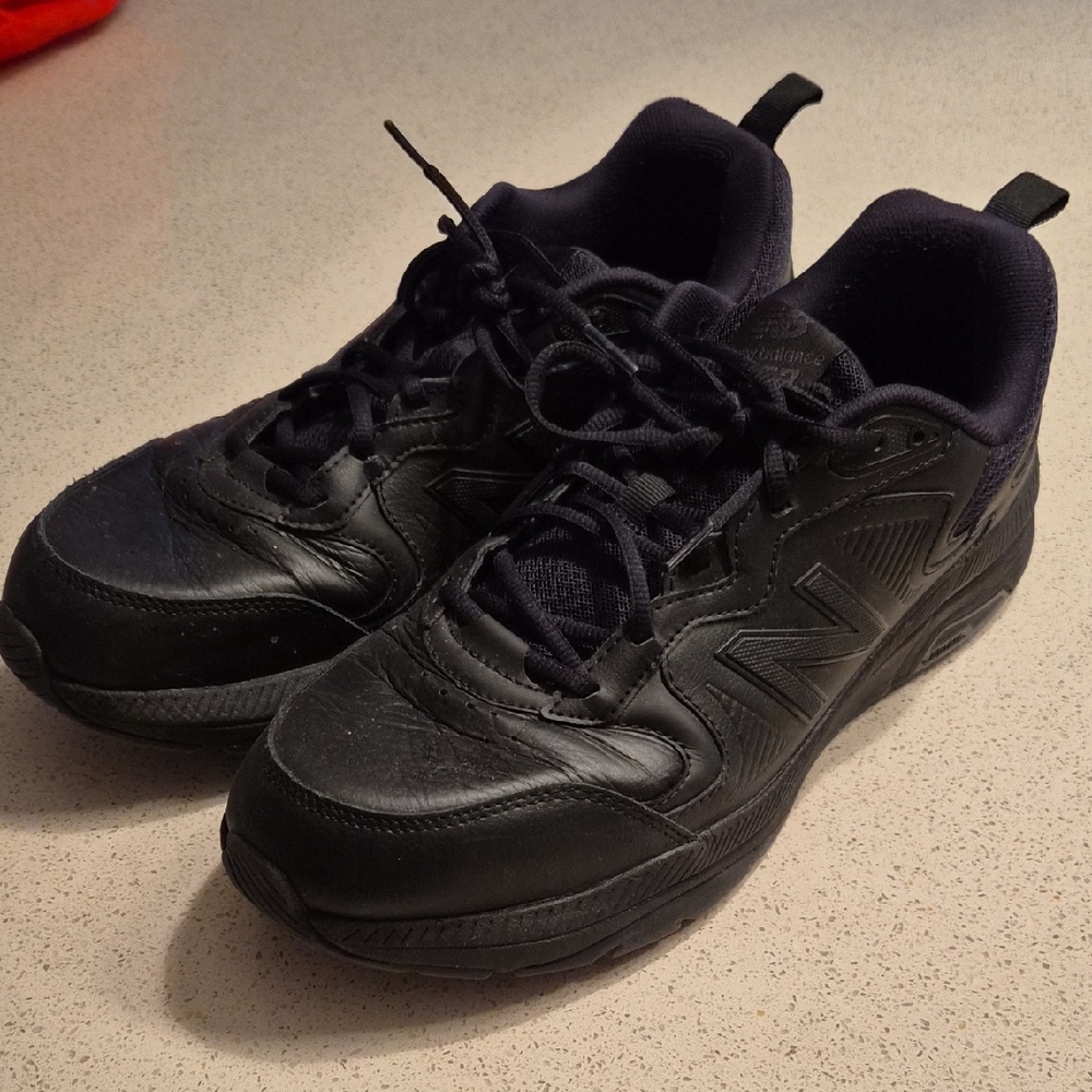 New Balance Men's Black Sneakers